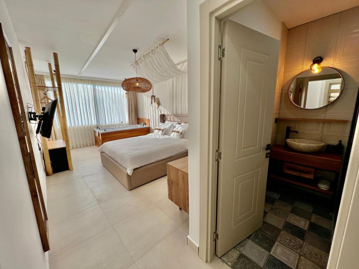 Double Room with Spa Bath,1352463814:JPEG